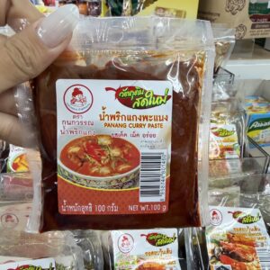 น้ำพริกแกงพะแนงตรากนกวรรณ
